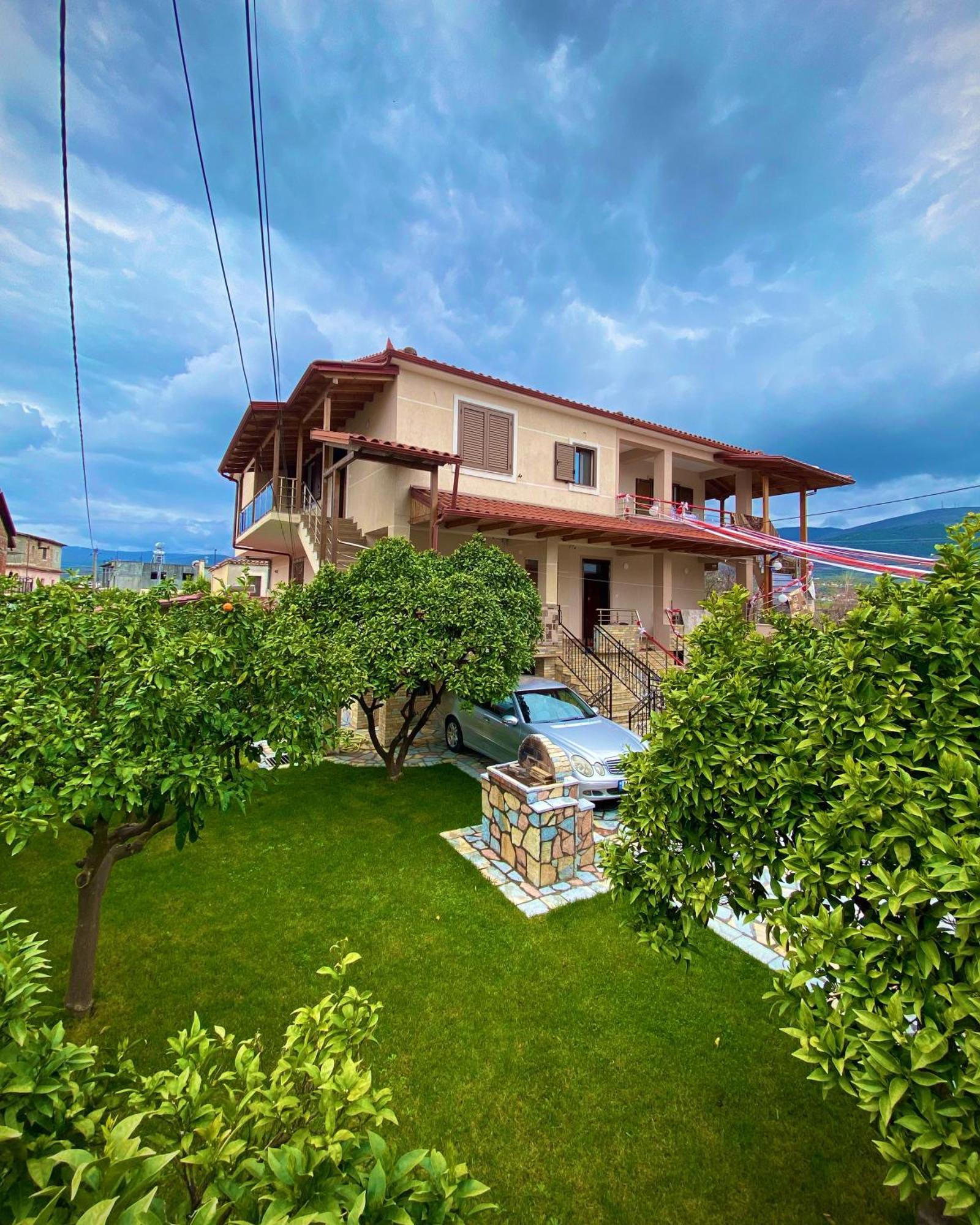 Villa Berat Exterior foto
