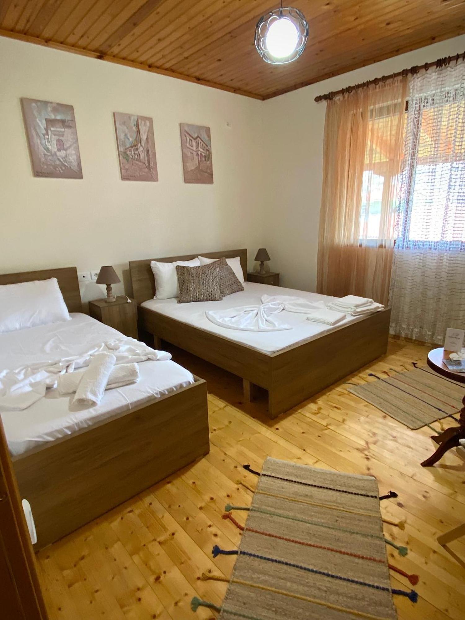 Villa Berat Exterior foto